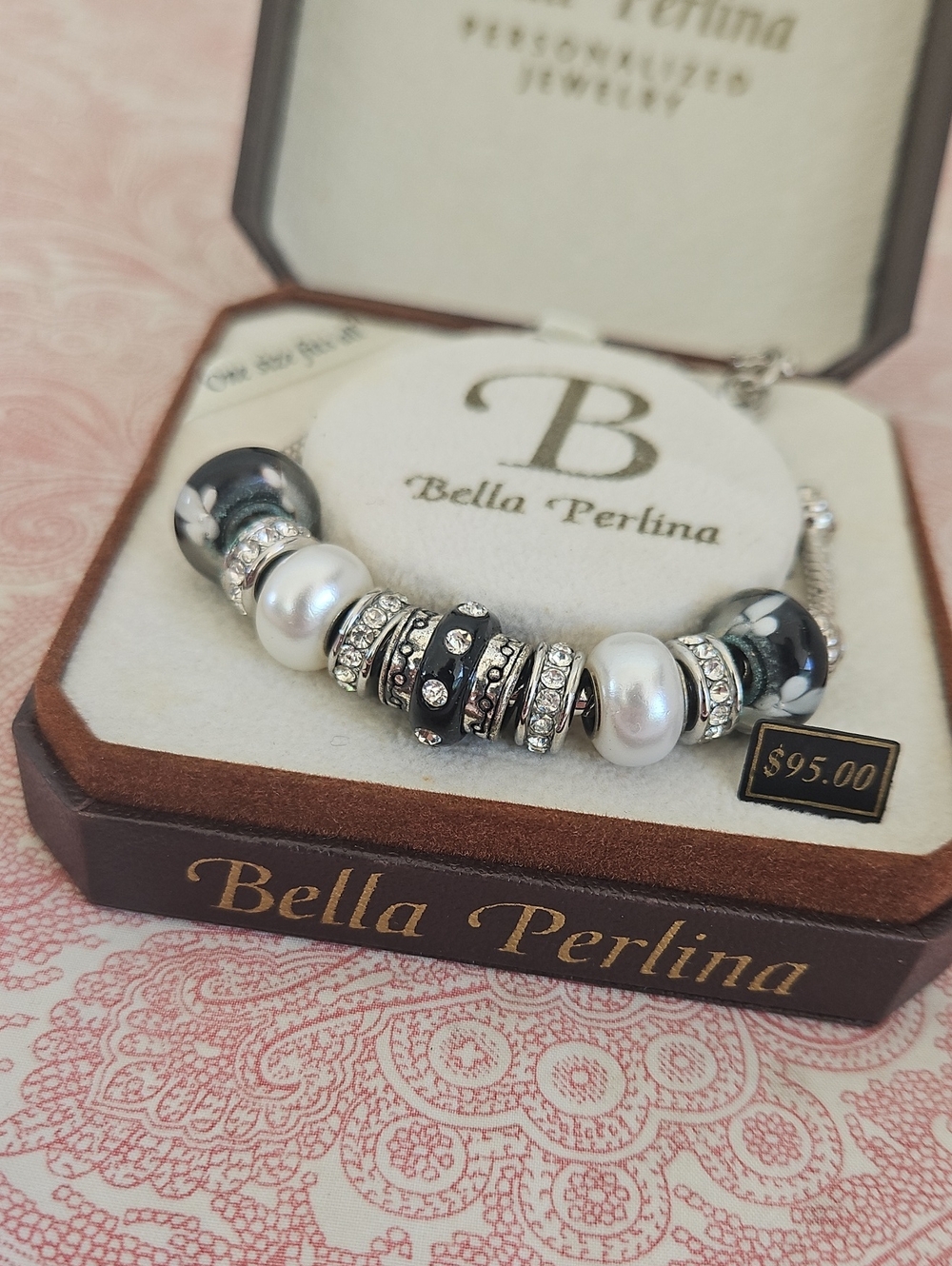 bella Perlina Black & White Floral Glass Bead Bracelet with Faux Pearls